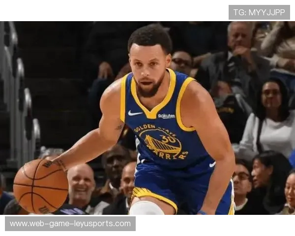 勇士力克太阳，库里手感火热穆迪全面开花，勇士力克尼克斯 库里37分